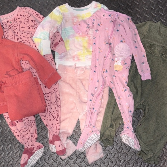 Bundle of 7 footies and sweatshirts 18 month - Picture 2 of 11
